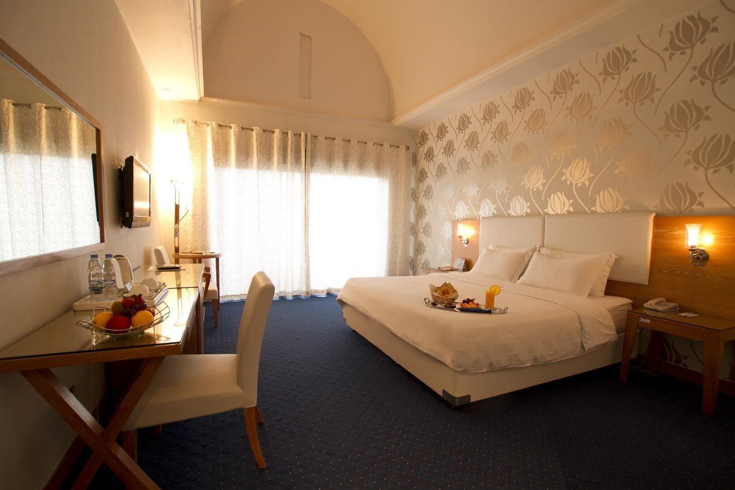 Golden Tulip Al Jazira Hotel & Resort Abu Dhabi Exterior photo