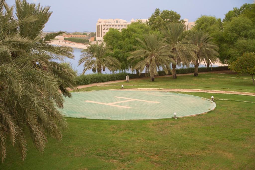 Golden Tulip Al Jazira Hotel & Resort Abu Dhabi Exterior photo